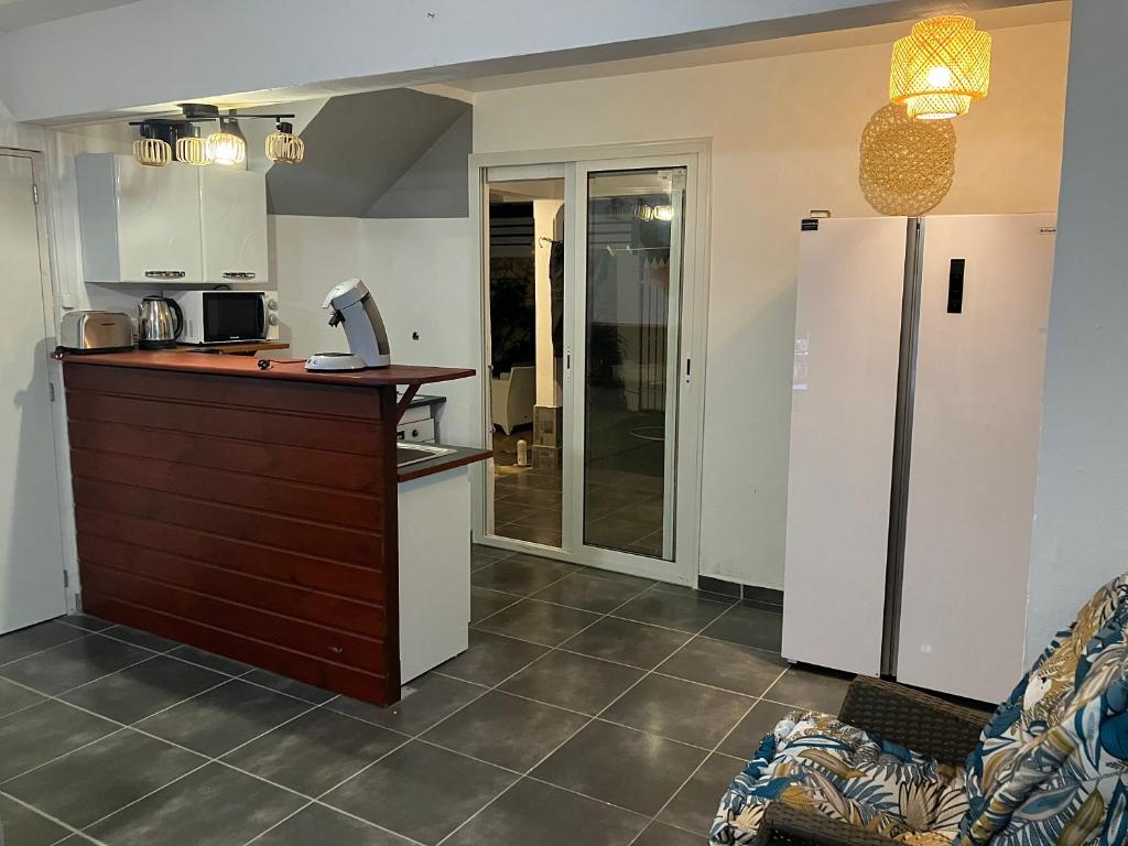 Η κουζίνα ή μικρή κουζίνα στο Tilys house