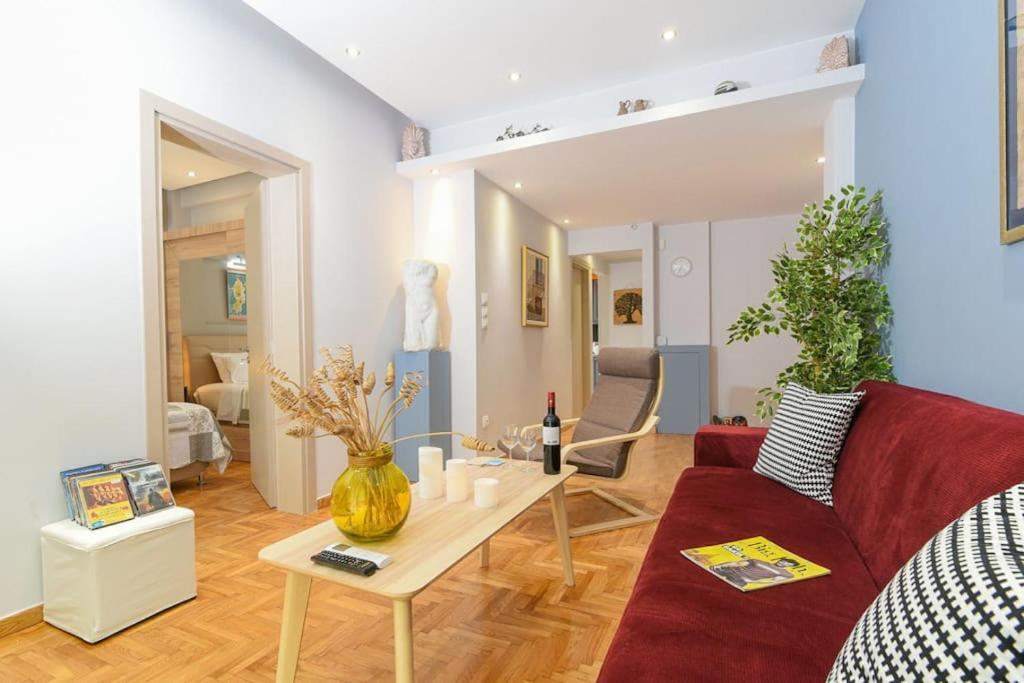 Iconic 2BD apt next to Historic center and metro