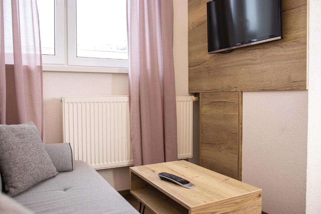 TV a/nebo společenská místnost v ubytování Penzión Furkotka