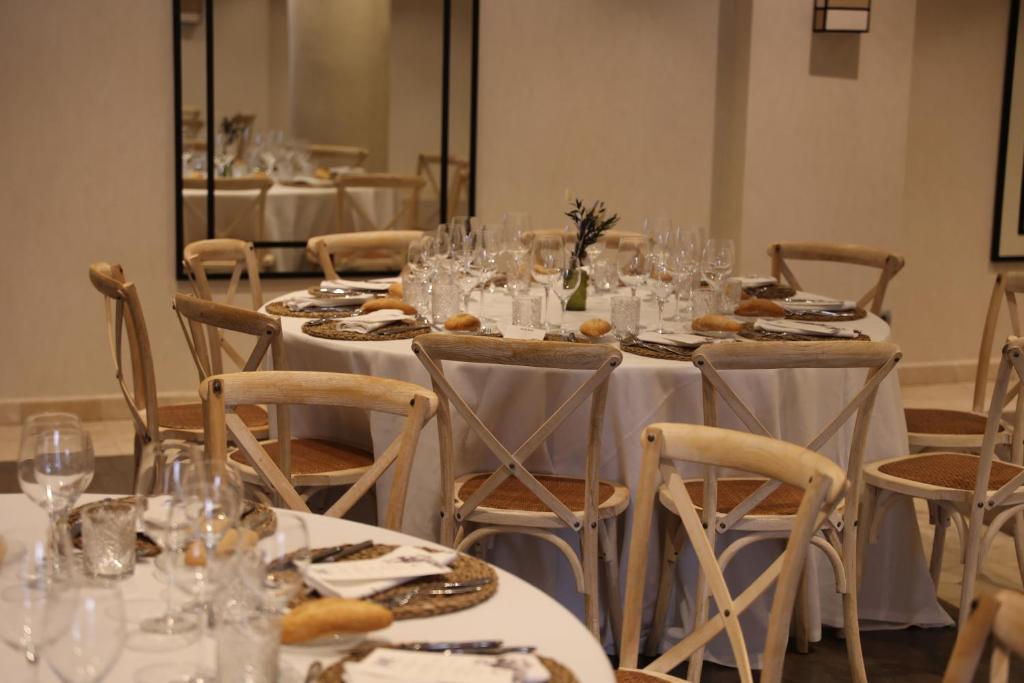 Un restaurante o sitio para comer en Castilla Termal Olmedo
