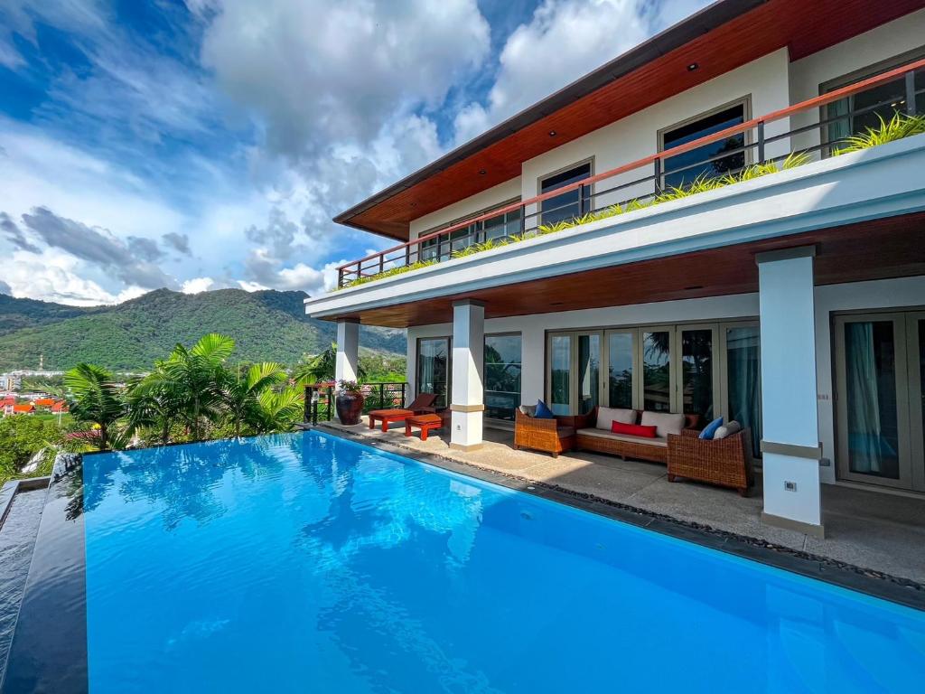 Bazén v ubytování Villa Tantawan Resort - Private Pool Villas nebo v jeho okolí