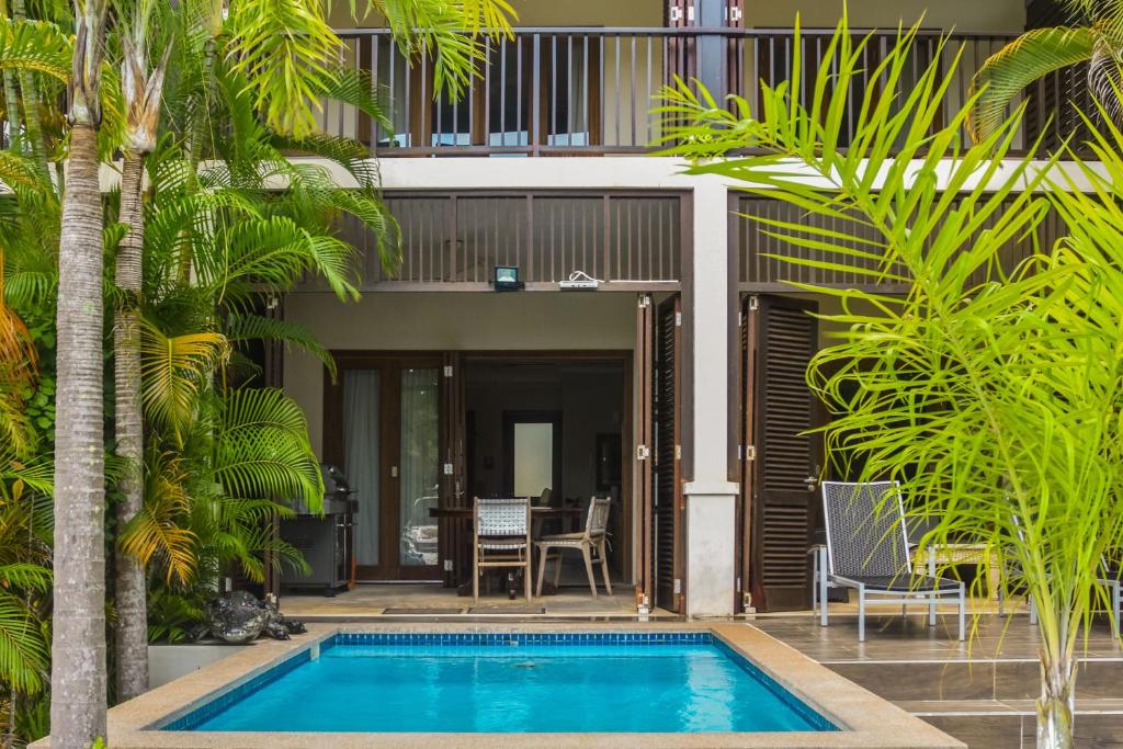 Bazén v ubytování Eden Island by Olala Homes nebo v jeho okolí