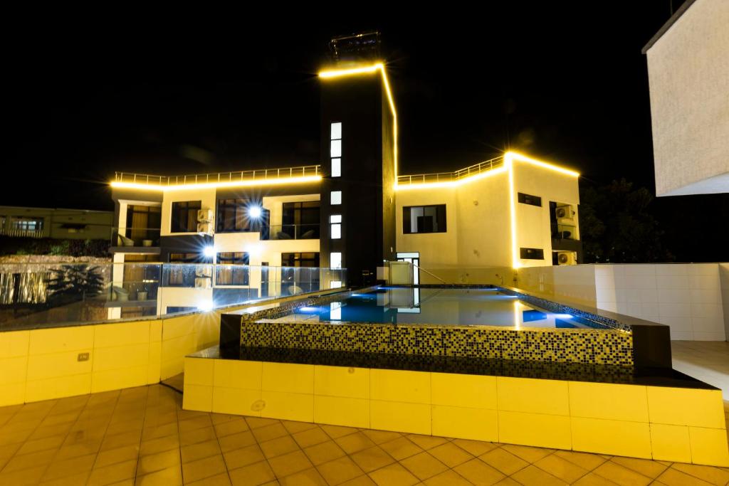 Bazén v ubytování Cascadia Apartments Kigali nebo v jeho okolí