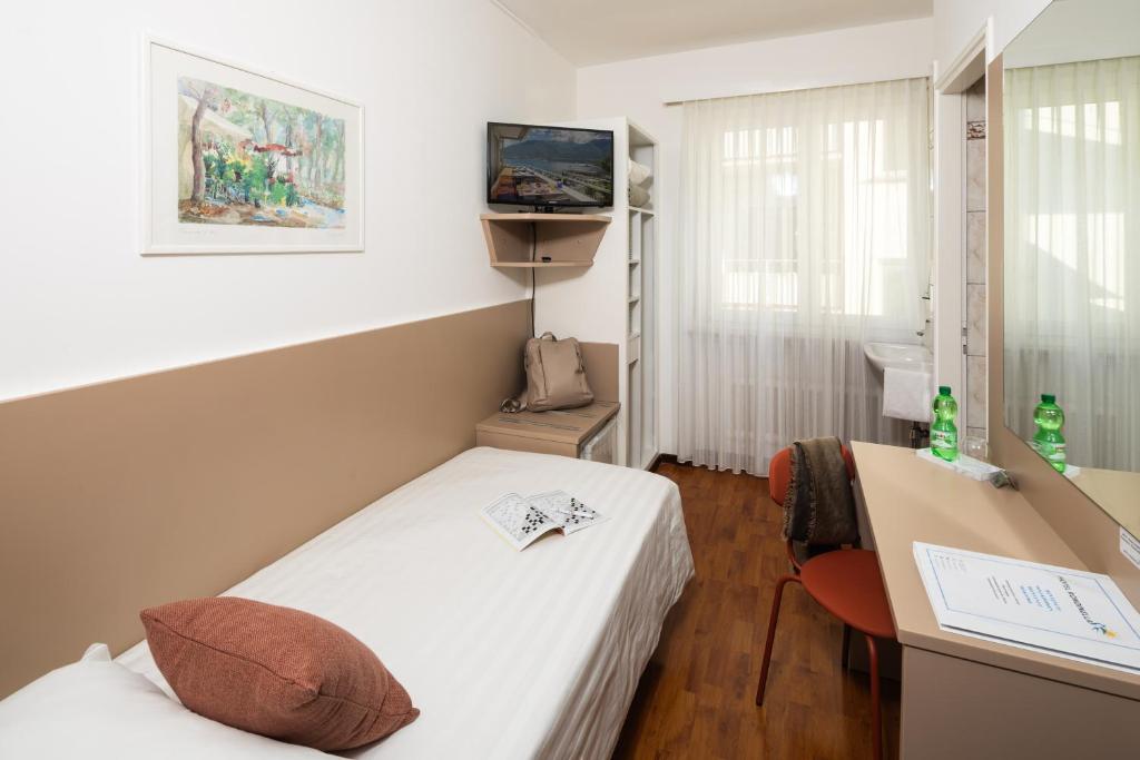 Hotel Rondinella Locarno - Resim 28