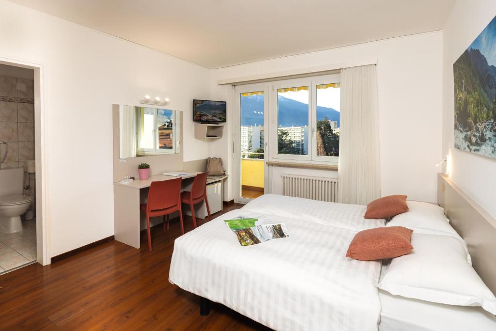 Hotel Rondinella Locarno - Resim 42