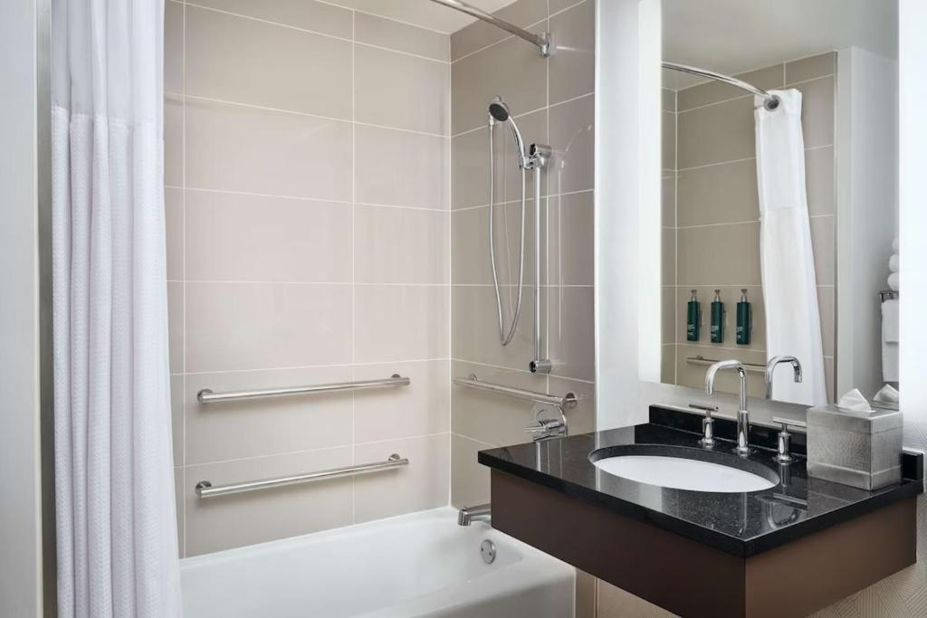 Hilton Atlanta - 