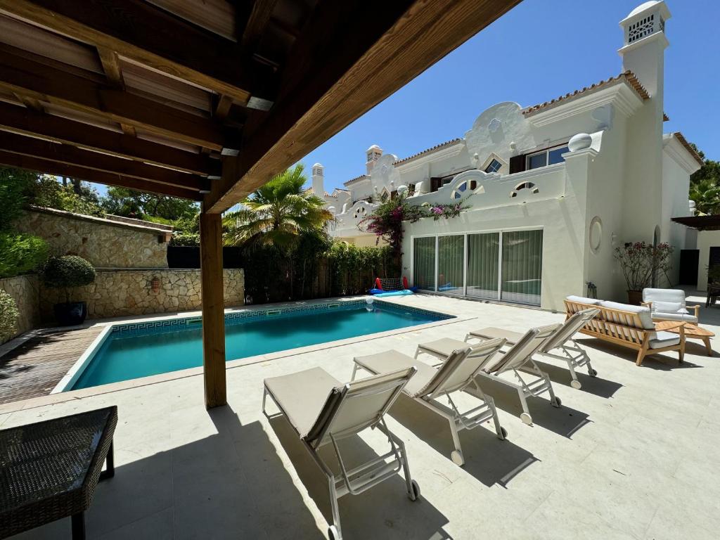 Bazén v ubytování Sunshine - PINHEIROS ALTOS nebo v jeho okolí