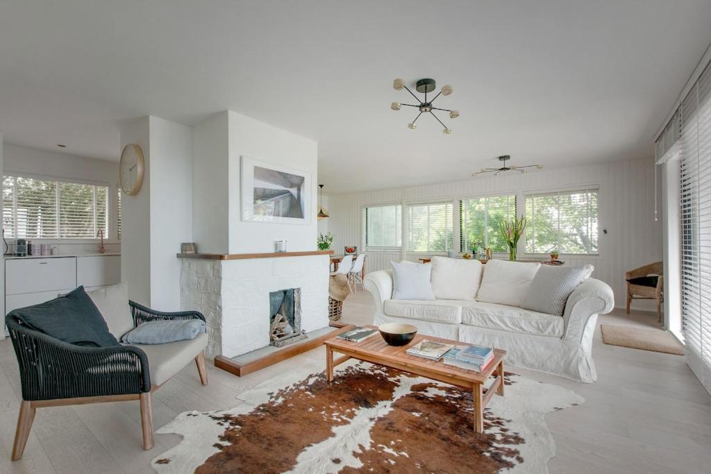 Et opholdsområde på Carmel Cottage by Keepers Cottages