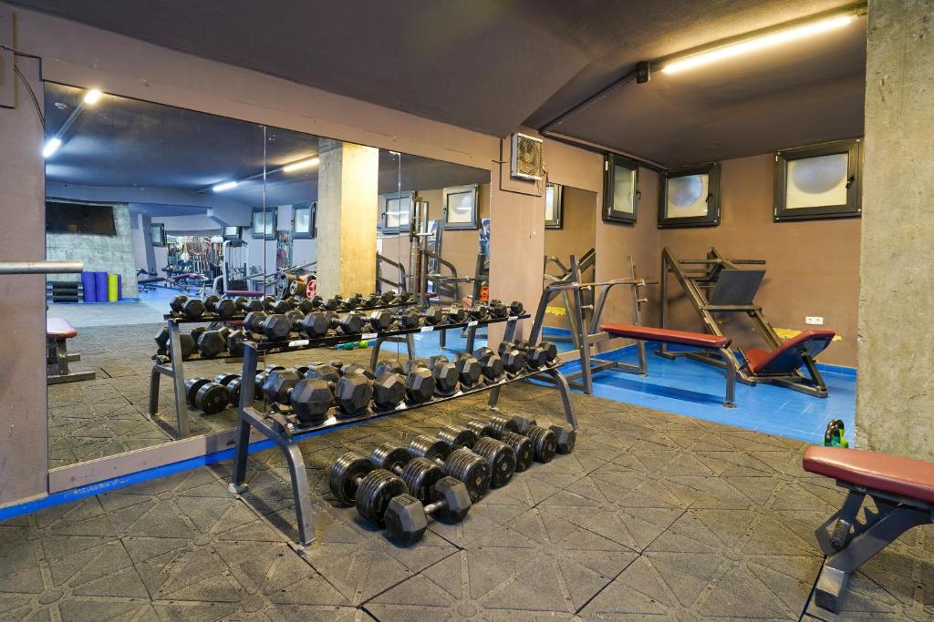 Fitness centrum a/nebo fitness zařízení v ubytování Askoroz Otel İzmit