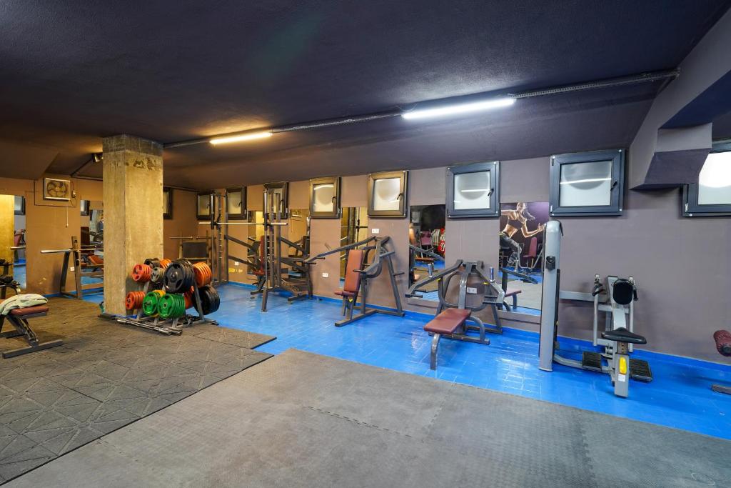 Fitness centrum a/nebo fitness zařízení v ubytování Askoroz Otel İzmit