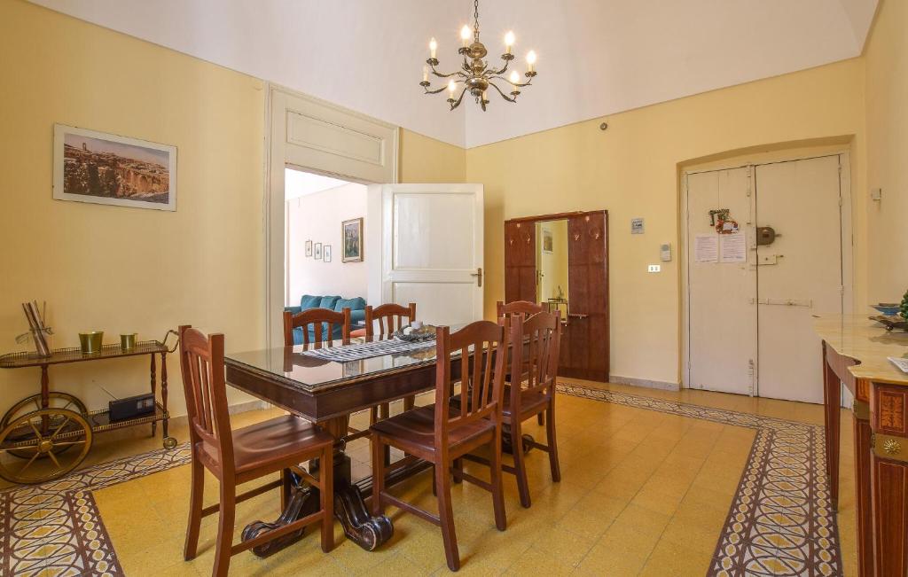 Kuchyňa alebo kuchynka v ubytovaní Lovely Apartment