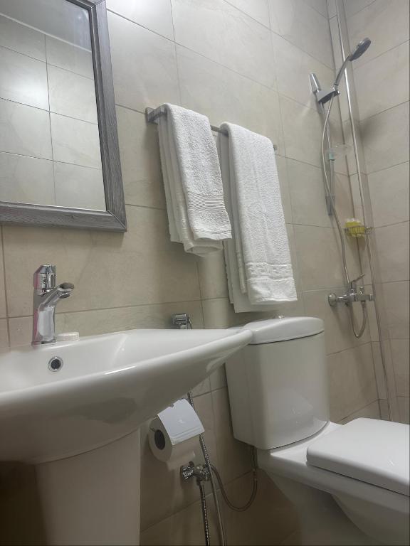 Koupelna v ubytování Marvel Hostel
