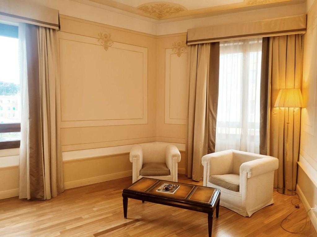 Posezení v ubytování Radisson Blu GHR Rome