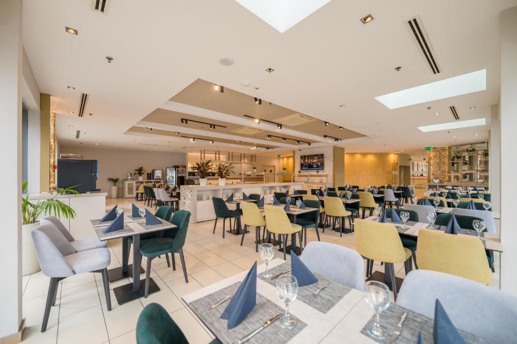 Expo Tower by Mellow Mood Hotels - Resim 13