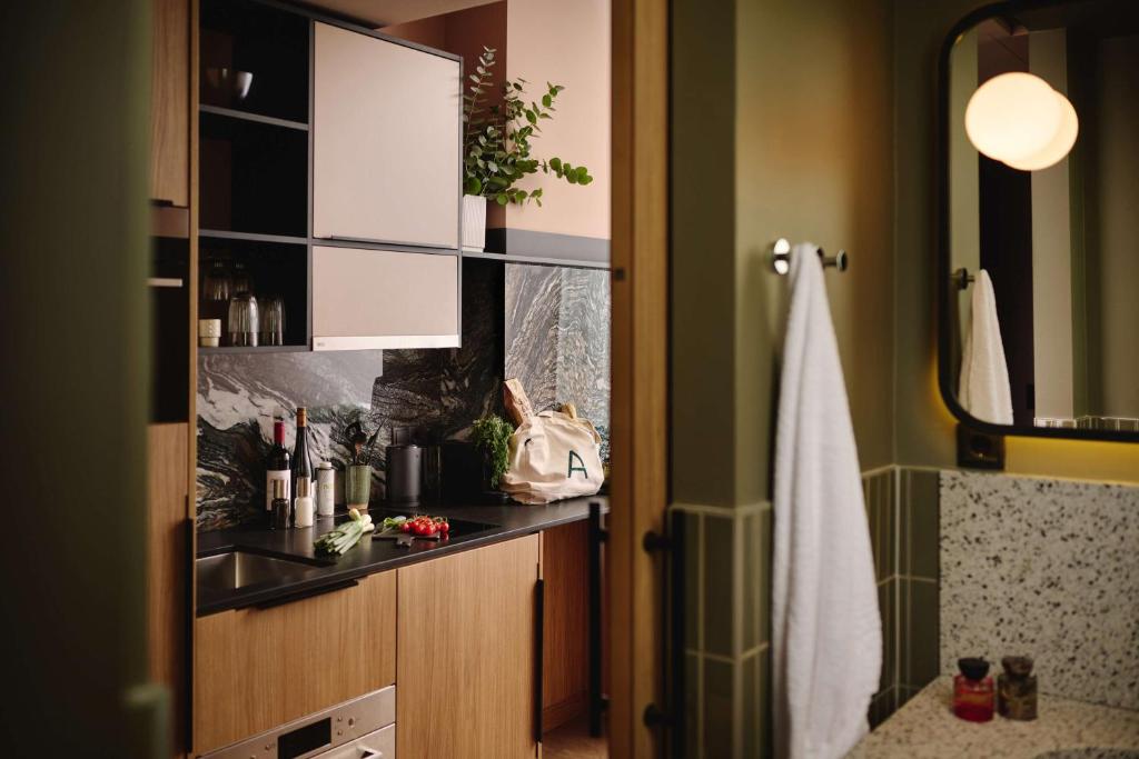 A by Adina Vienna Danube - Resim 14