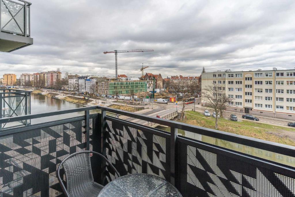 Nespecifikovaný výhled na destinaci Gdaňsk nebo výhled na město při pohledu z apartmánu