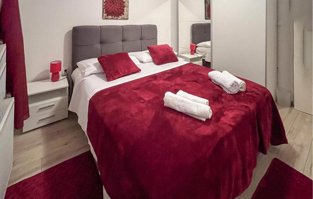 Posteľ alebo postele v izbe v ubytovaní Three-Bedroom Apartment In Slano