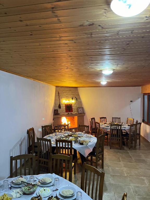 Restaurace v ubytování Guesthouse Driti
