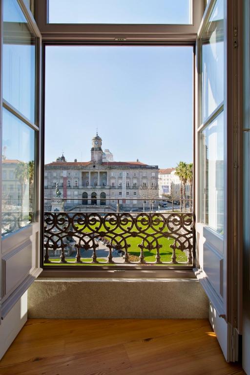 BOUTiQUE Rentals- THE MiRaDOURO Ribeira Apartment