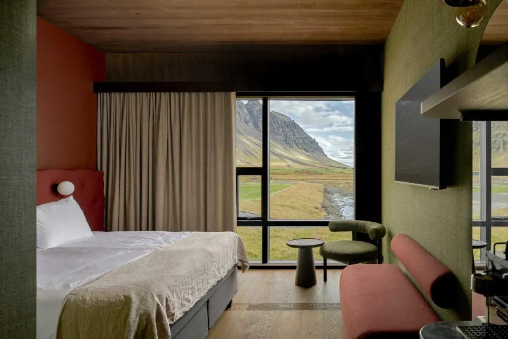 Guest room interior