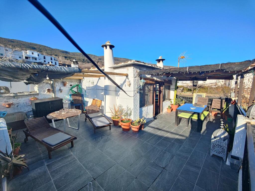 La casa rural de Paco y Ana - Four-Bedroom House