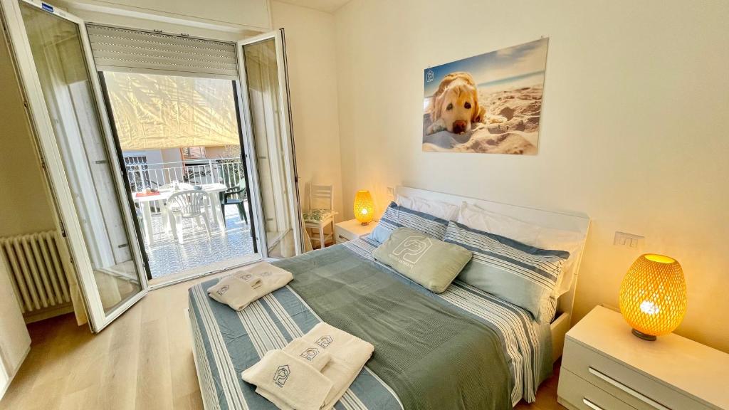 Ένα ή περισσότερα κρεβάτια σε δωμάτιο στο Petlyapartments #Golden