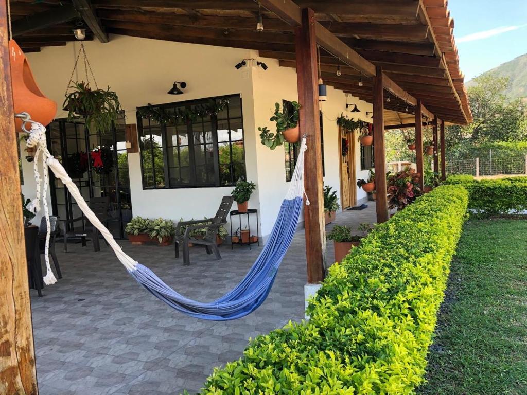 Beautiful Private Villa, Views in Every Direction 야외 정원