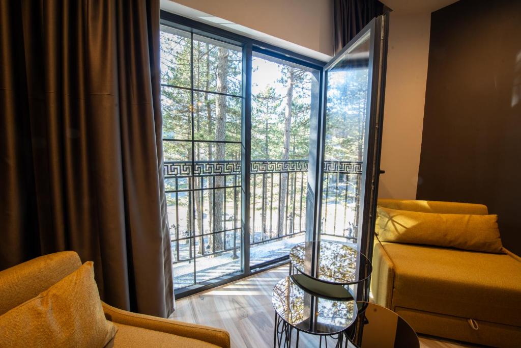 Posezení v ubytování PineHill Hotel, Restaurant , Pool & Spa - RAZEM