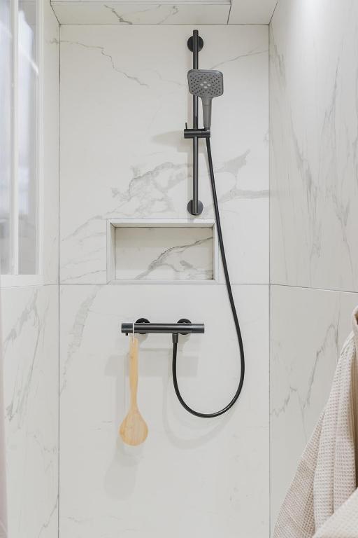 Maison CHALIOT Hosts & Events - Chambre Double De Luxe Avec Douche