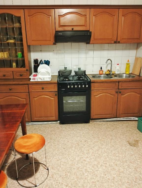 Cucina o angolo cottura di Long Tree Hostel - Comfy Mattress