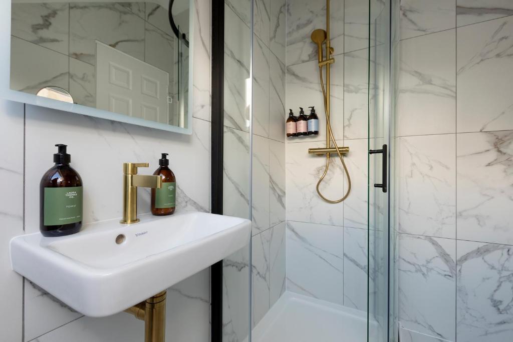 The Broughton Townhouse - Resim 15