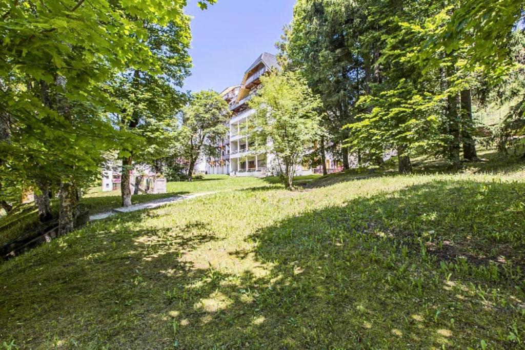 Vonkajšia záhrada v ubytovaní Résidence Le Grand Adret - Appartement 2 pièces dans une belle résidence MAE-3994