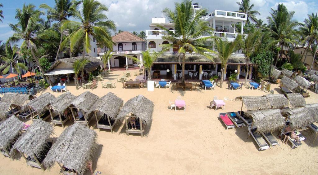 Gallery image of Royal Beach Hotel & Restaurant in Hikkaduwa