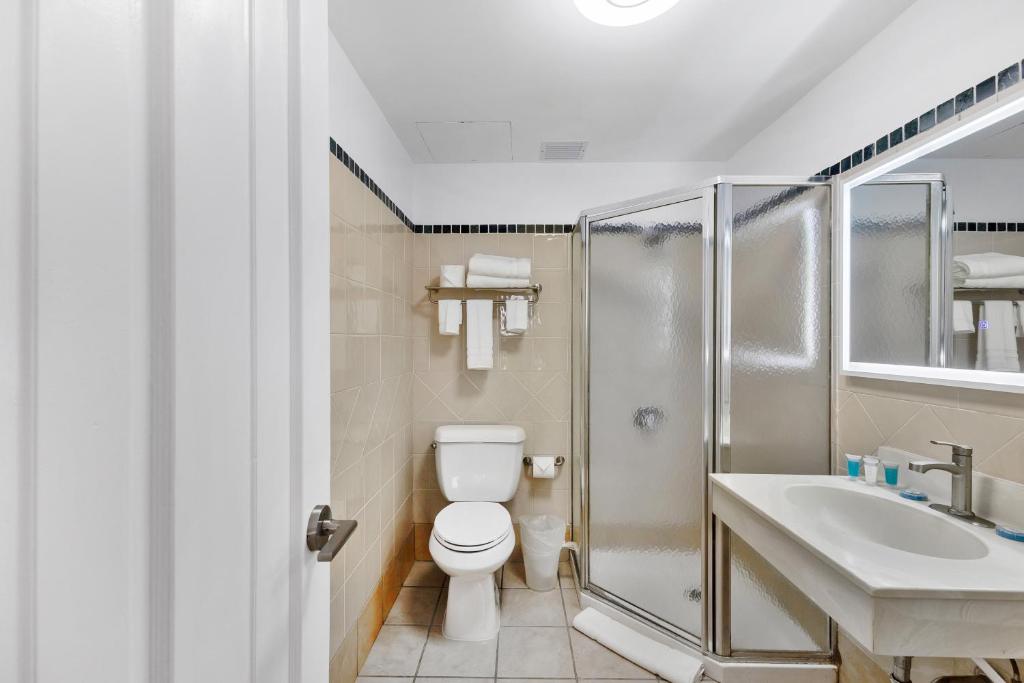 Koupelna v ubytování Armas Hotel