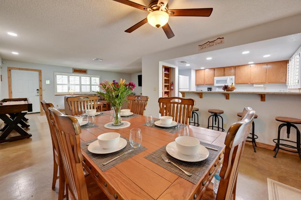 Φωτογραφία από το άλμπουμ του Near Hiking Creekfront Verde Valley Retreat σε Camp Verde