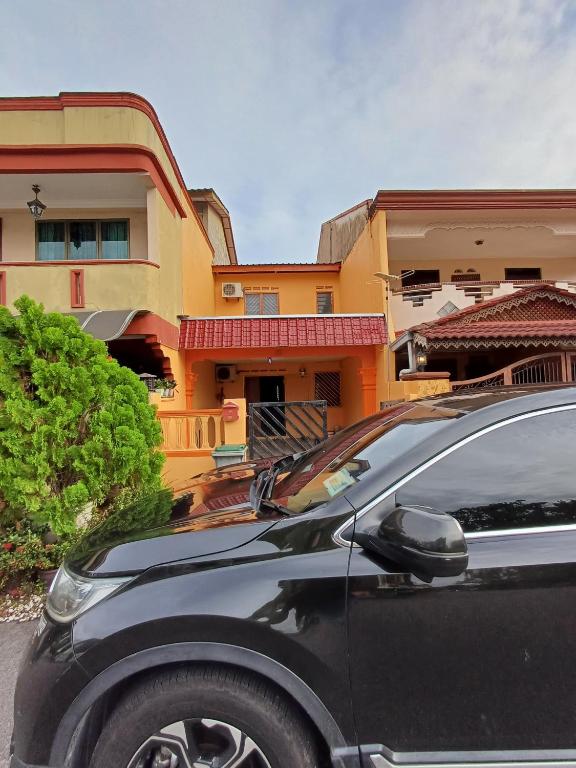 Homestay Sri Perhentian Pontian - Huis Met Drie Slaapkamers