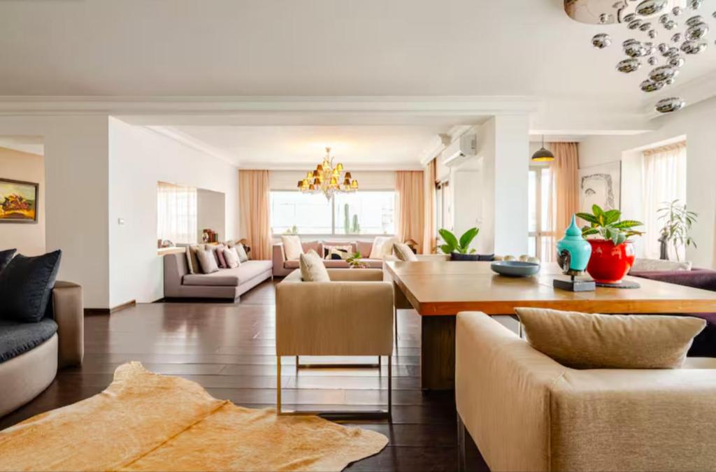 Photo inspiration: Fresh Look at Penthouse 3 Bedrooms Heart Of Casablanca Casablanca Preços Atualizados 2026
