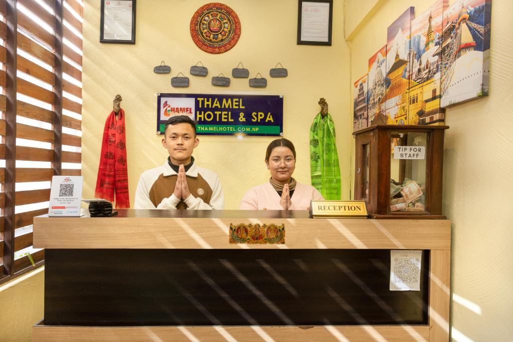 Členové personálu v ubytování Thamel Hotel & Spa