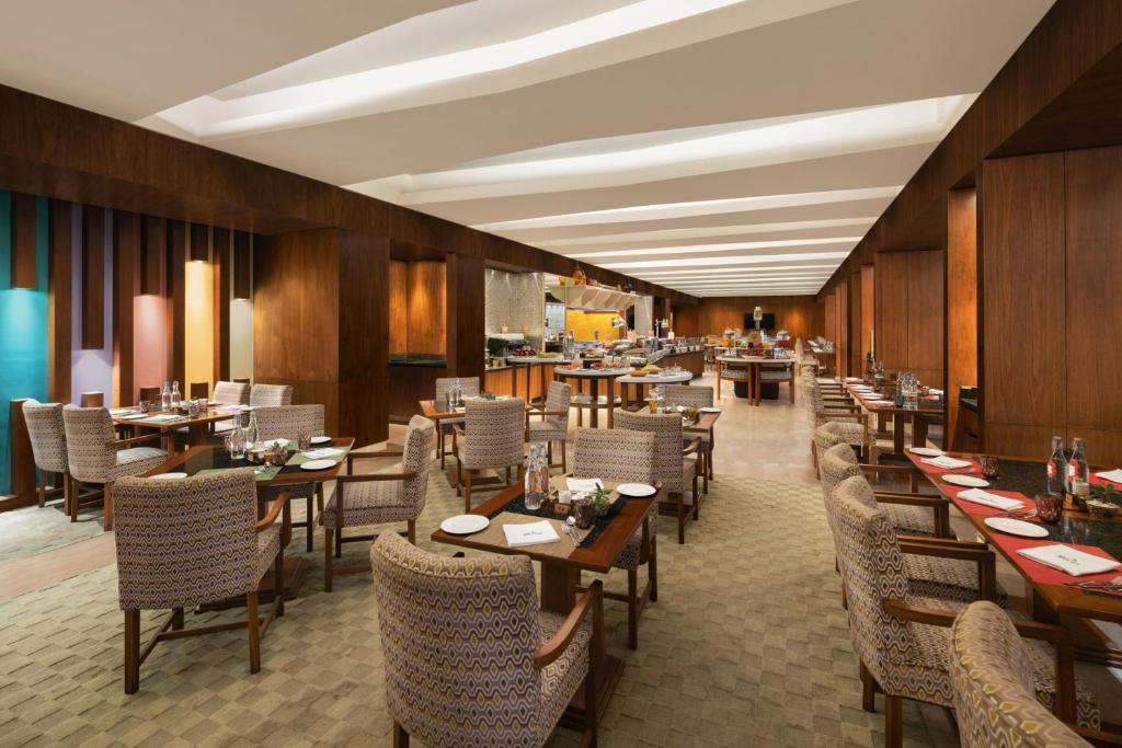 Restaurace v ubytování ITC Sonar, a Luxury Collection Hotel, Kolkata