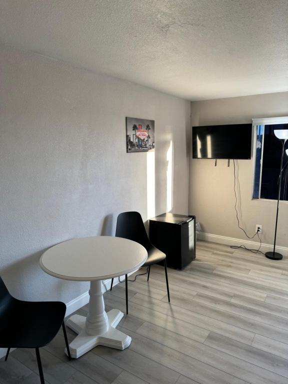 G Hotel photo