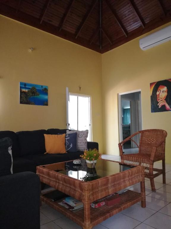 Istumisnurk majutusasutuses Hideaway N Paradise Seaview with Private Pool & Free Airport Shuttle