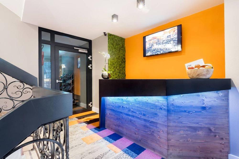 TV a/nebo společenská místnost v ubytování Hotel Adler