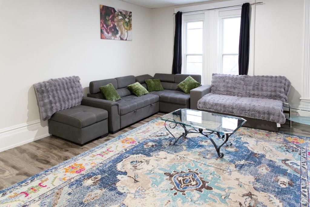 Χώρος καθιστικού στο Downtown Apartment 6-7 people