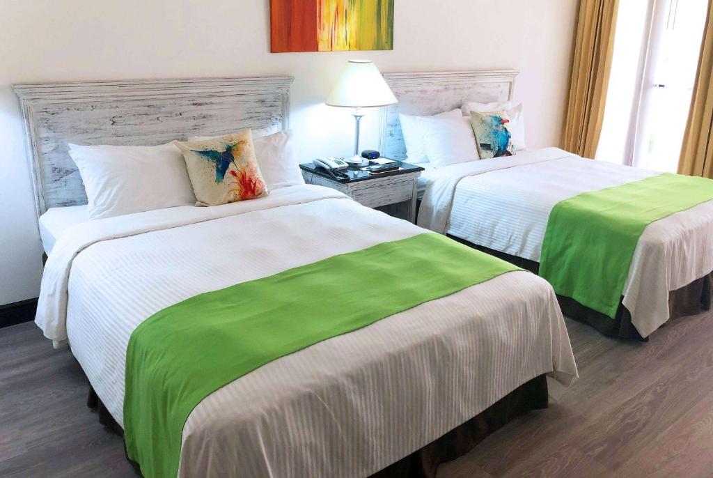 Wyndham San Jose Herradura photo