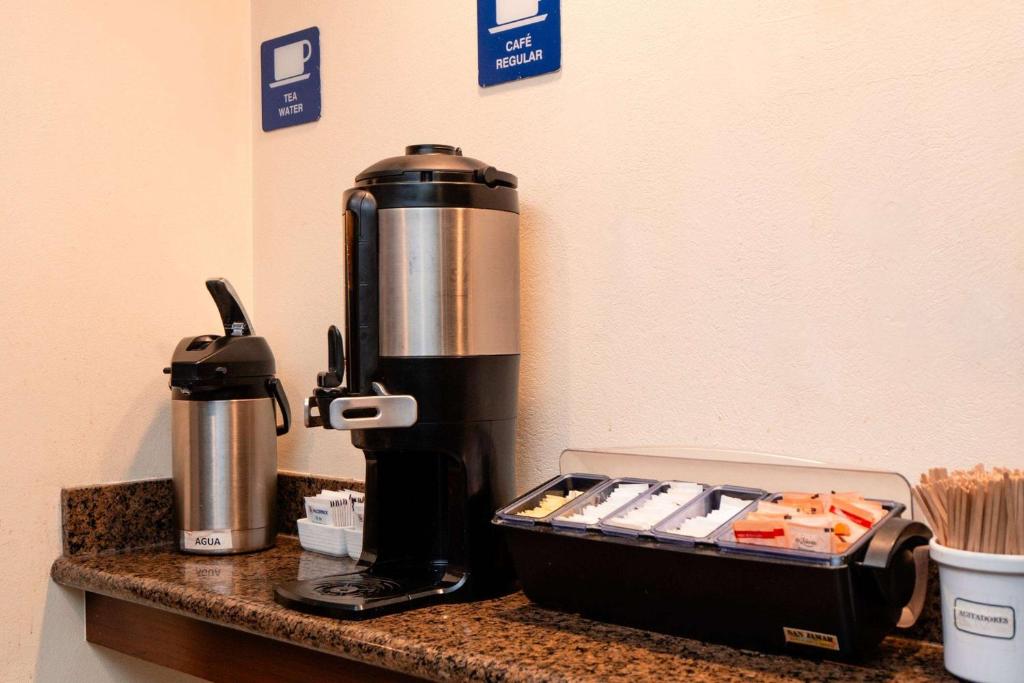 Microtel Inn and Suites by Wyndham Ciudad Juarez, US Consulate photo