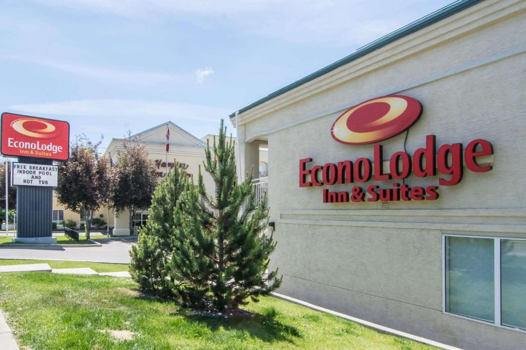 Certifikát, hodnocení, plakát nebo jiný dokument vystavený v ubytování Econo Lodge Inn & Suites University