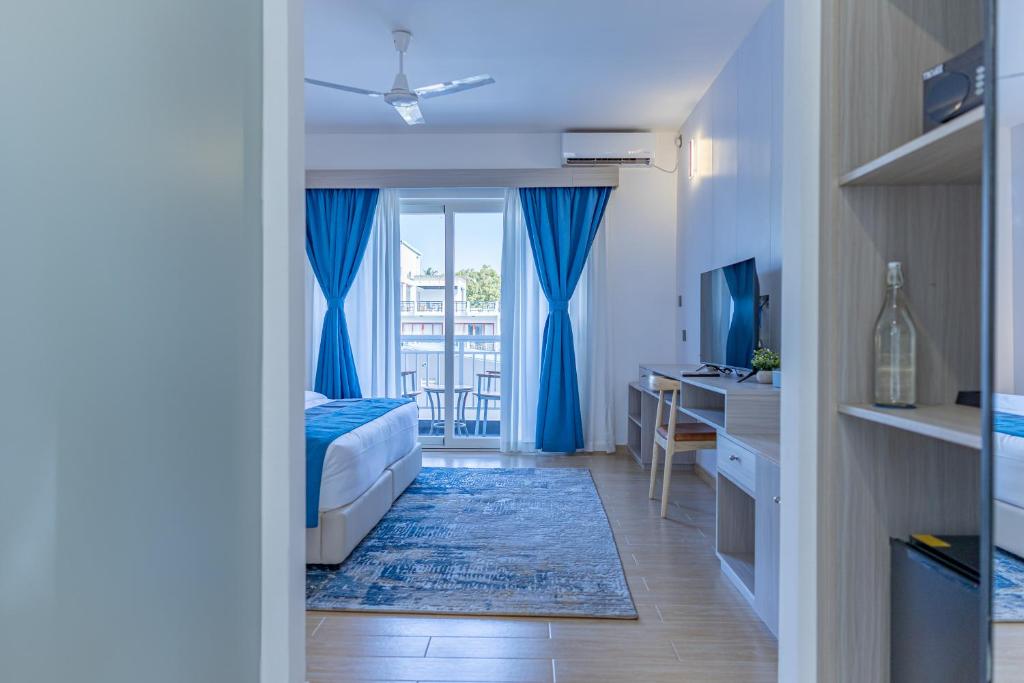 Dhiguveli Maldives - 18