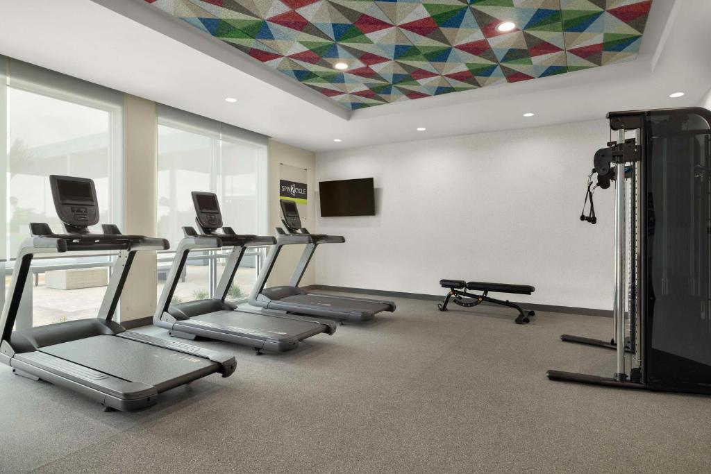Fitness centrum a/nebo fitness zařízení v ubytování Home2 Suites By Hilton San Juan