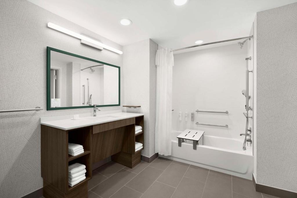 Koupelna v ubytování Home2 Suites By Hilton San Juan