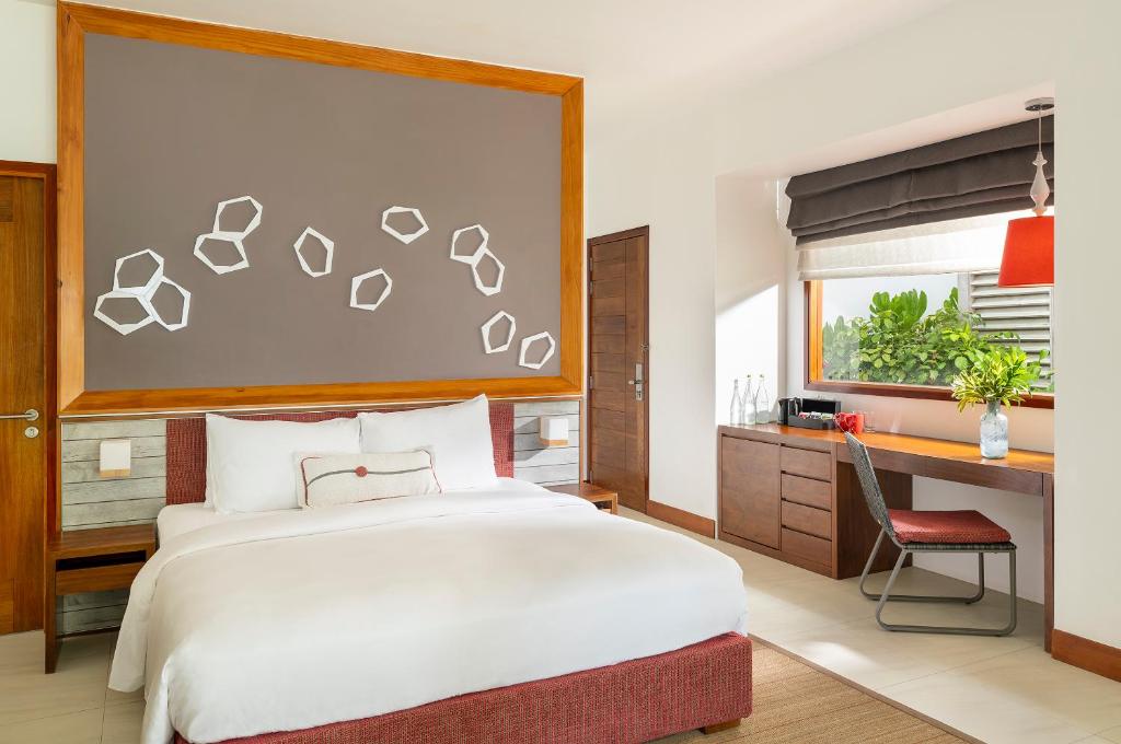 Niva Dhigali Maldives - A Premium All-Inclusive Resort - 12